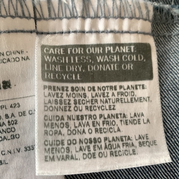 Levi’s Women’s Trucker Jean Jacket in Dark Denim Stretch S40117 Size Small - Picture 7 of 13